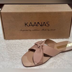 Kaanas Women's Bow Accent Sandals in Beige